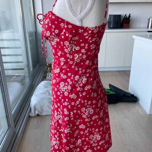 White Fox Boutique Red Floral Adjustable Spaghetti Strap Dress (XS) - Picture 4 of 8